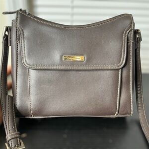 liz clairbone small shoulder bag